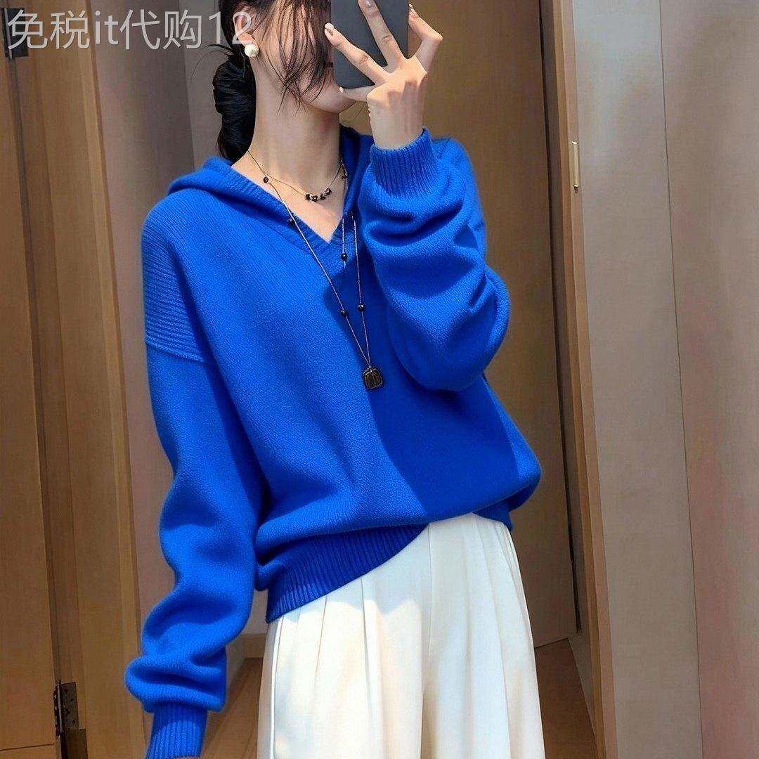 高级感克莱因蓝连帽针织衫女秋冬2026新款套头休闲宽松慵懒风毛衣
