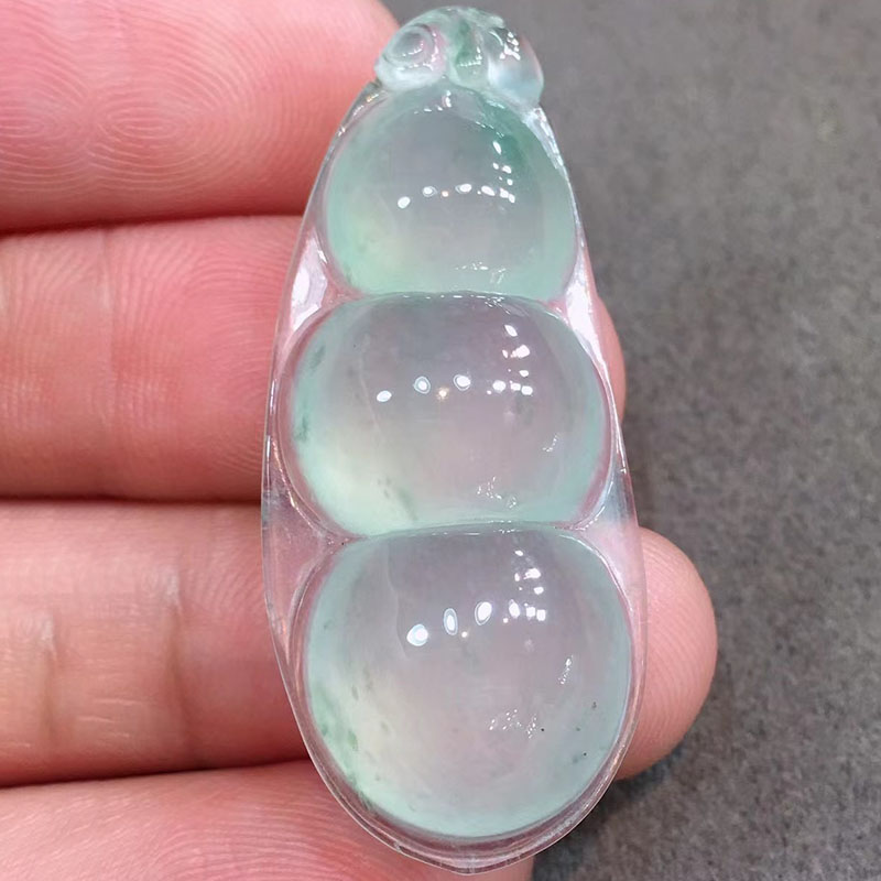 七小匠天然缅甸老坑a货翡翠玉石雕刻高冰种四季豆福豆翡翠吊坠女