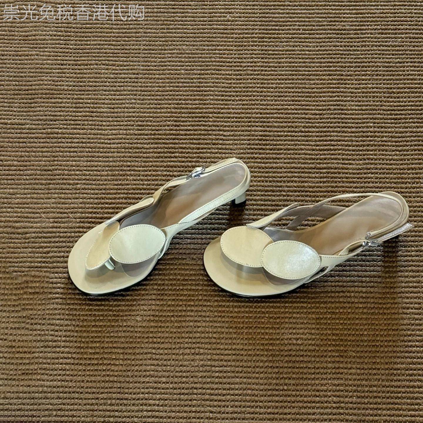 香港小众圆头花瓣细跟夹趾凉鞋女2026夏季时尚通勤度假沙滩罗马鞋