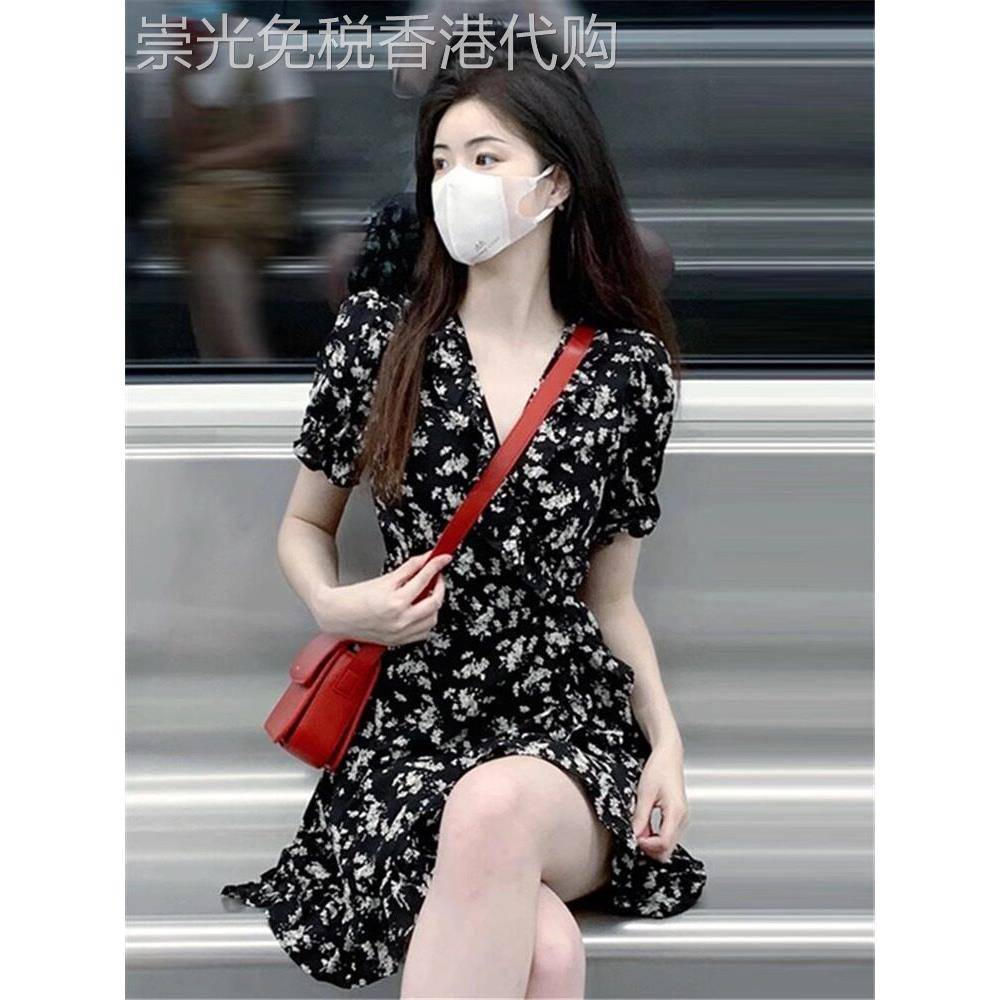 黑色碎花连衣裙女夏季2026新款小个子收腰赫本风显瘦荷叶边短裙子