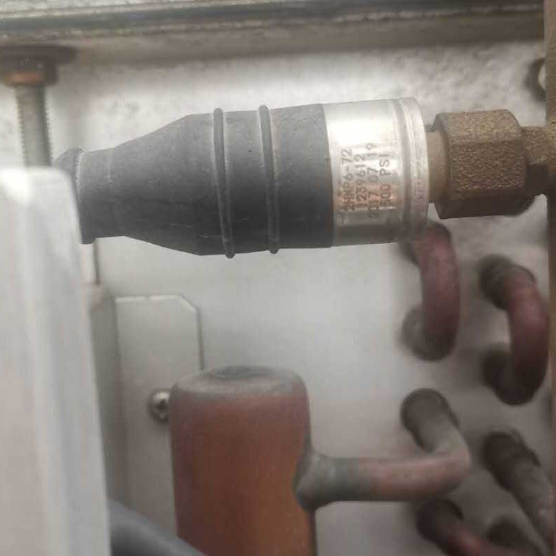 2HMP6系列空调k高低压传感器500PSI海悟精密空调压力传感器0.5-