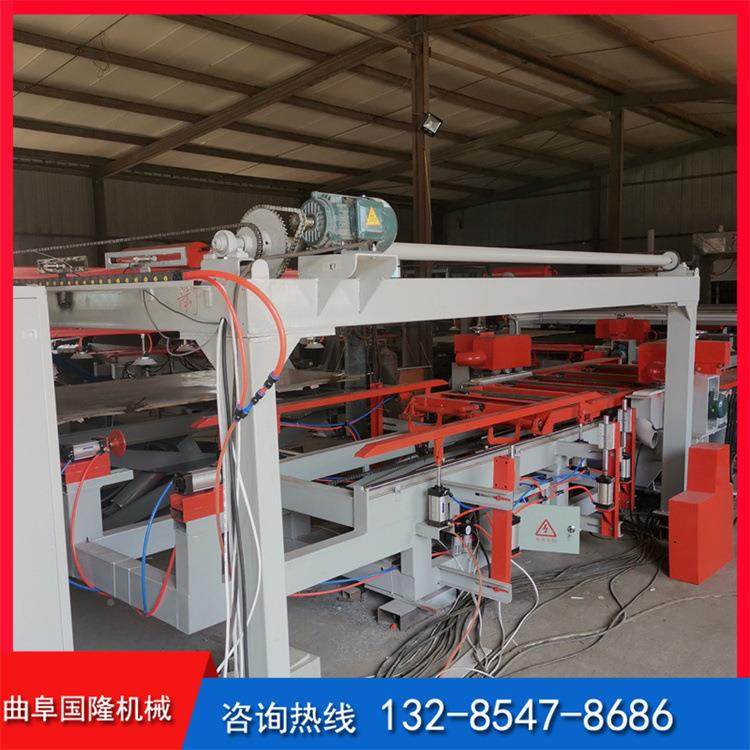 三聚胺 双工位吸四八尺盘式自氰动下板四边切割锯板 门上扇锯边