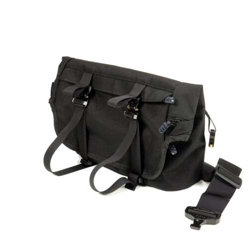 BISECUE新款大容量简约设计多功能感腰包斜挎包三用包