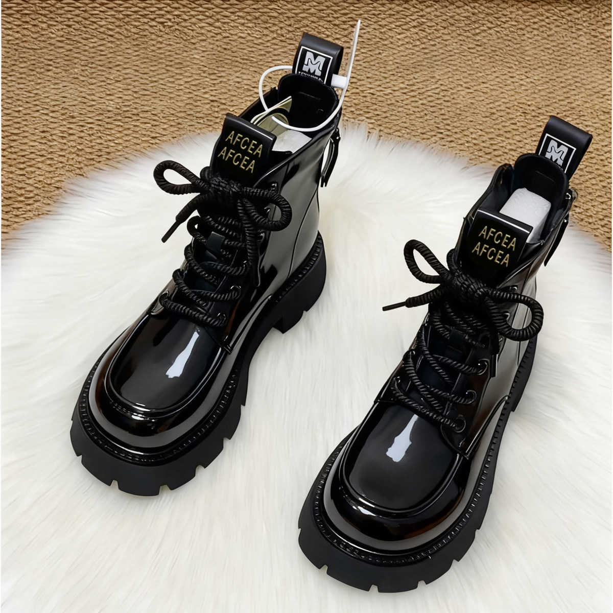 加绒加厚英伦风马丁靴女款2025秋冬季新款百搭保暖厚底增高短靴子