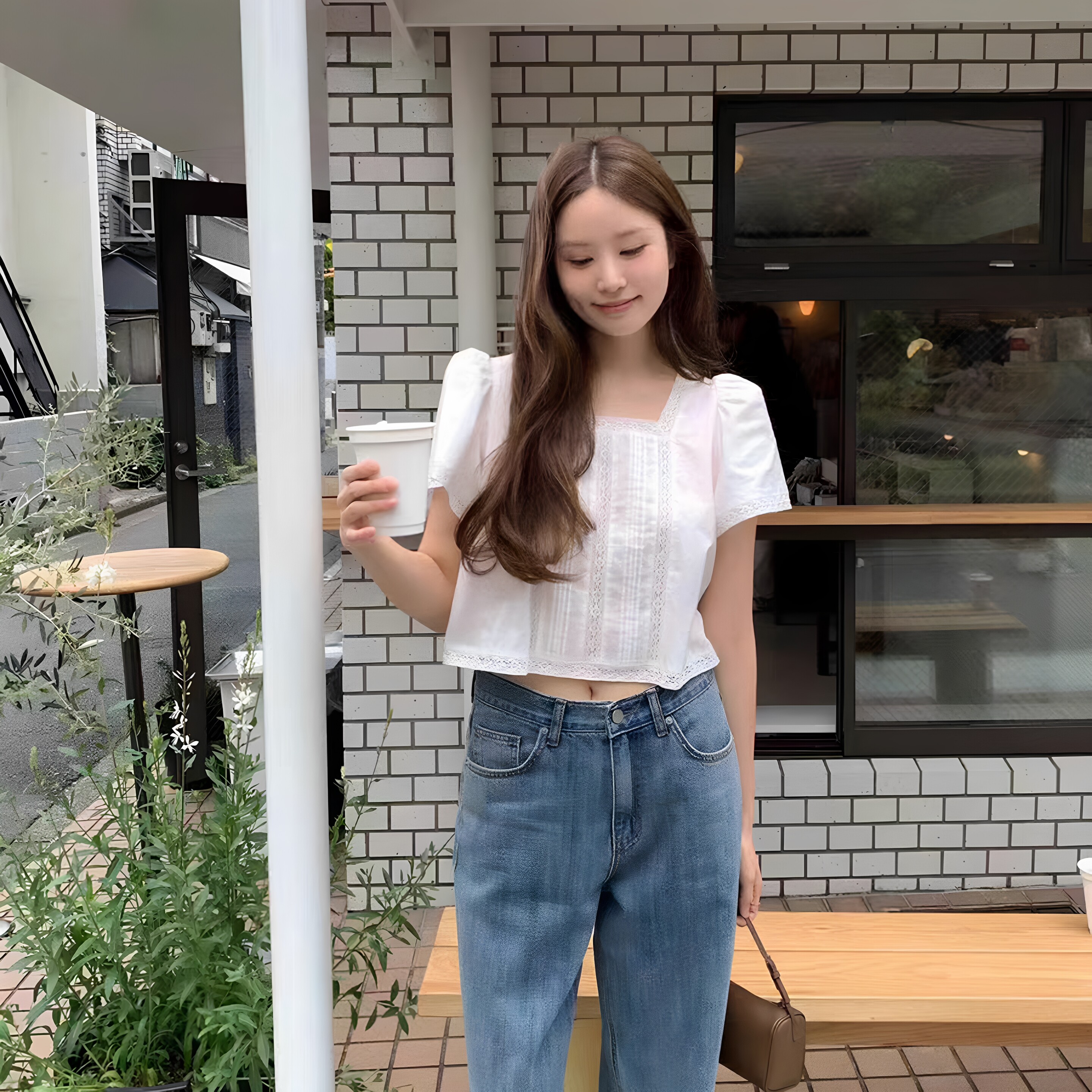 韩国OUINCE蕾丝拼接方领短袖衬衫