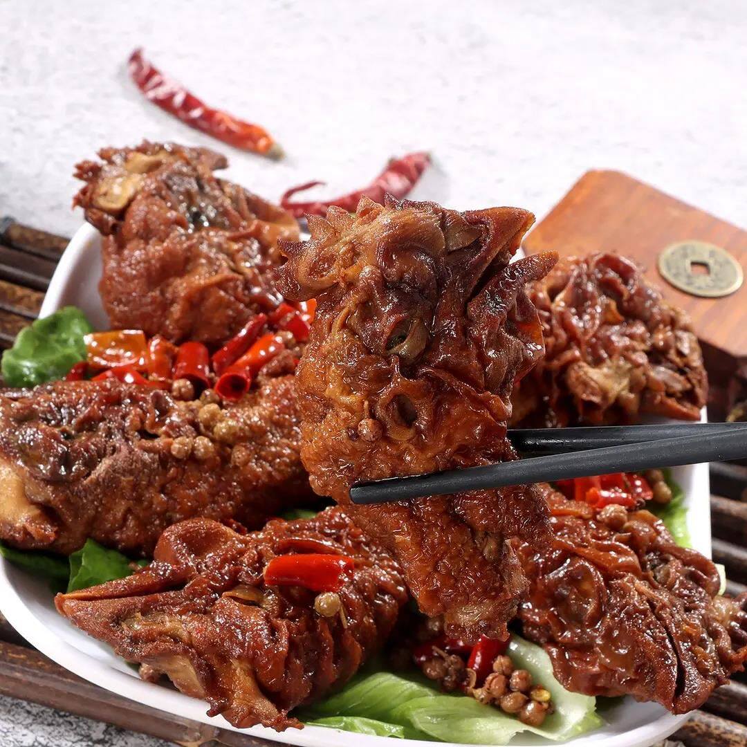 麻辣卤鸡头河南农村传统风味小吃香辣卤味下酒菜新鲜即