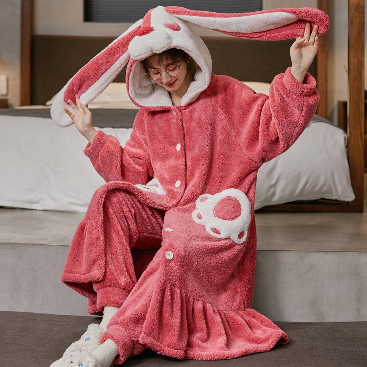 瑞梦朵女珊瑚绒面料睡袍睡裙