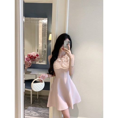 JustQin【娇憨美奈子】2026新夏装蕾丝拼接短裙性感收腰连衣裙女