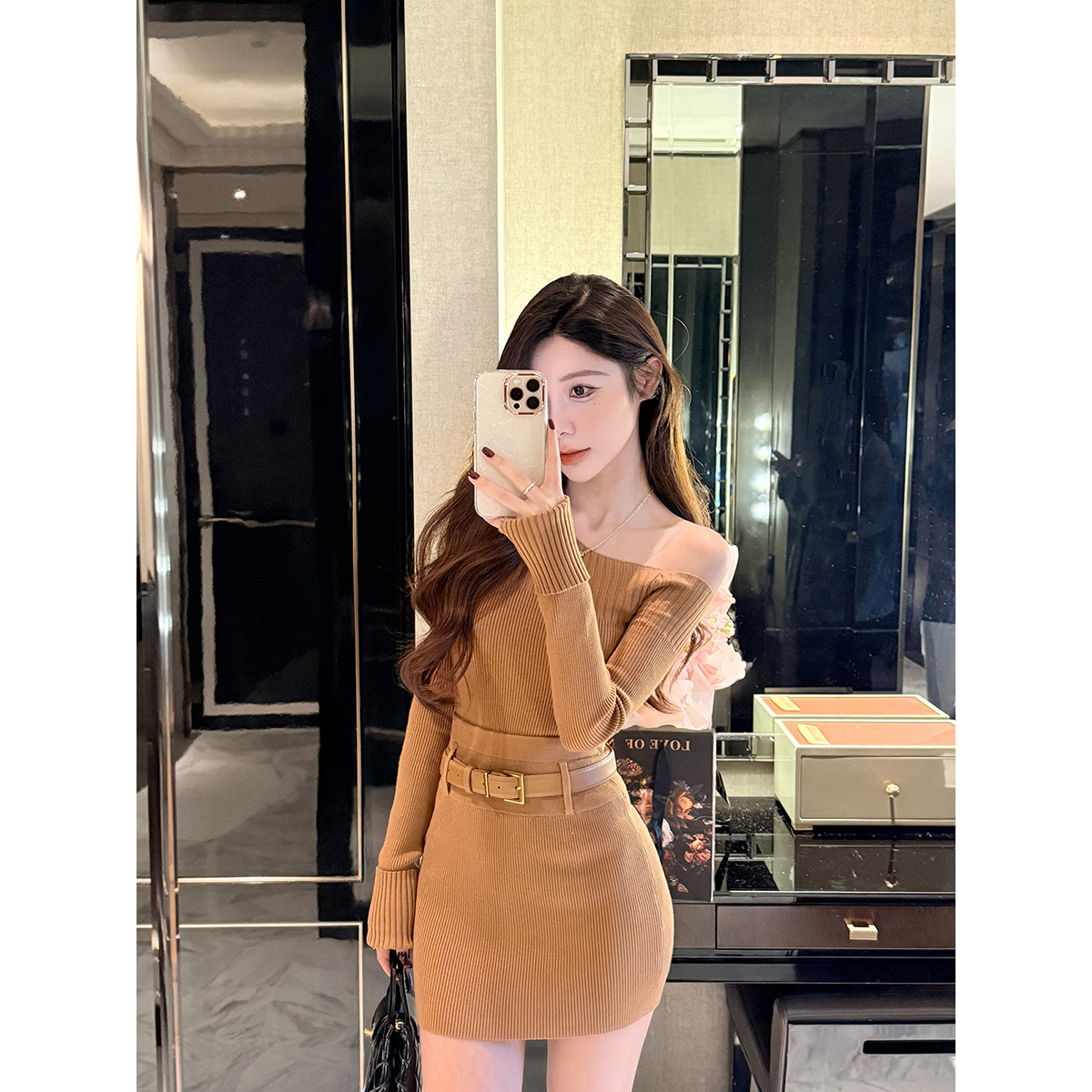 JustQin【钓系邂逅】2025秋冬新性感斜肩针织连衣裙女两件套裙女