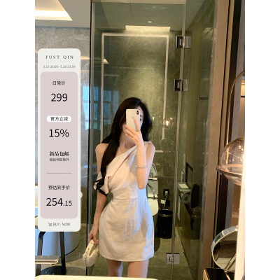 JustQin 5/15【老钱调调】新款夏装斜肩亚麻短裙收腰性感连衣裙女