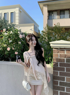 JustQin 3/10【布里斯美学】新性感针织上衣不规则蕾丝边针织衫女