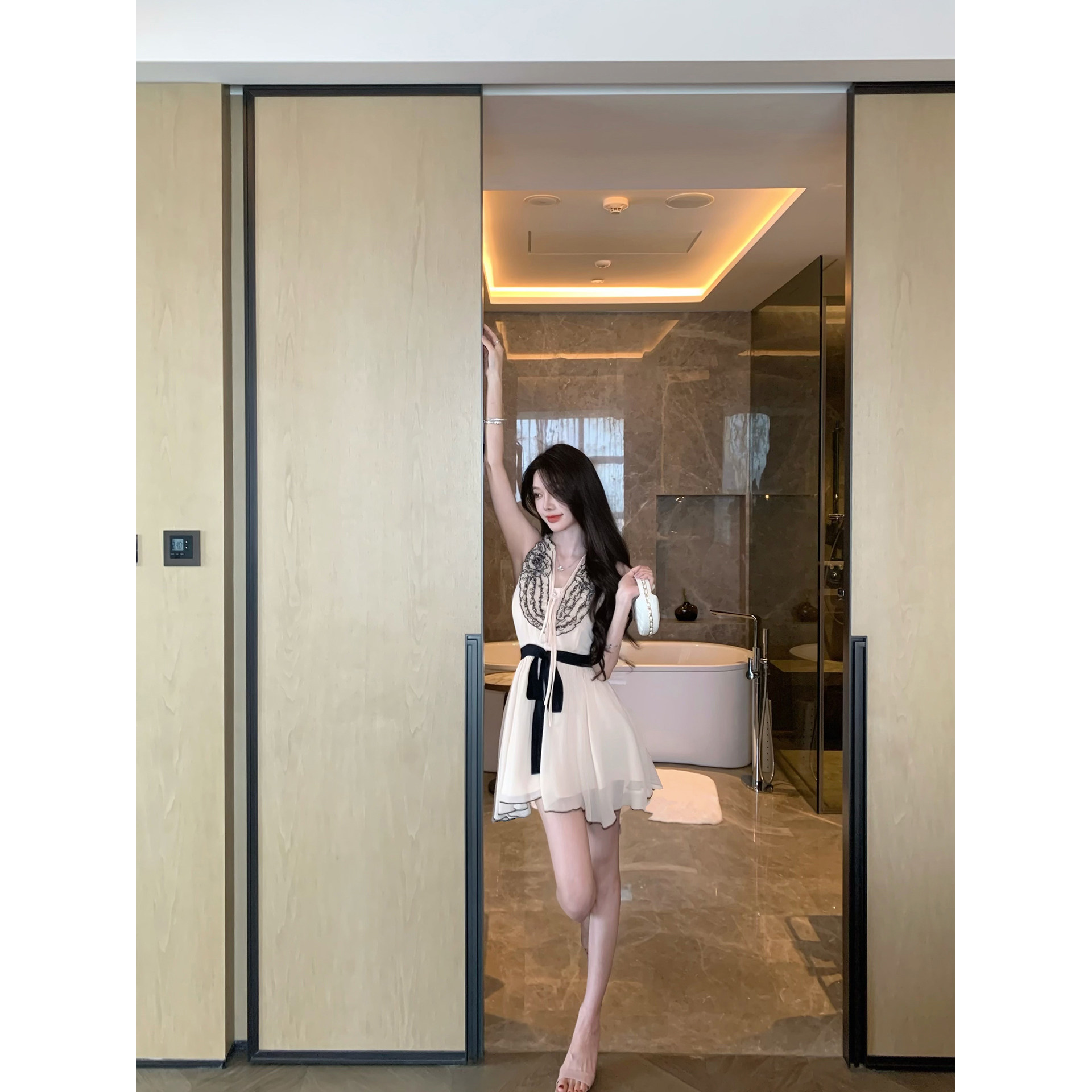 JustQin【云落琉沙】2026新款夏装性感短裙花边短裙收腰连衣裙女