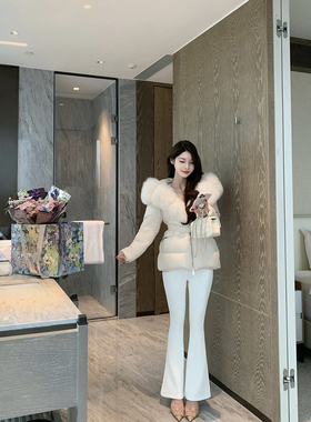 JustQin【韩女神裤】2025秋冬新款加薄绒修身白色休闲微喇裤女