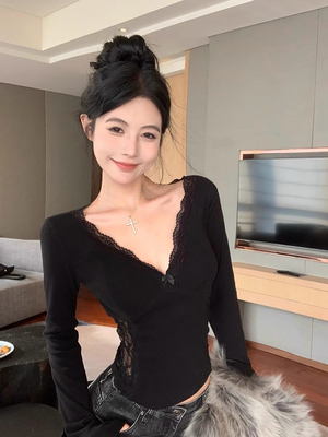 2025春秋新款性感蕾丝上衣女修身低领纯欲别致独特气质辣妹风t恤