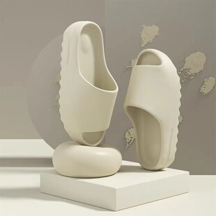 情侣沙滩防滑明星同款 2026夏季 男女韩版 厚底踩屎感潮流拖鞋 新款