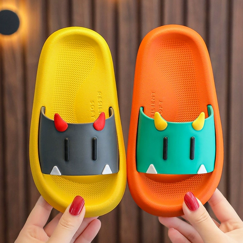 Детские летние дезодорированные мультяшные милые тапочки подходит для мужчин и женщин, нескользящие слайдеры