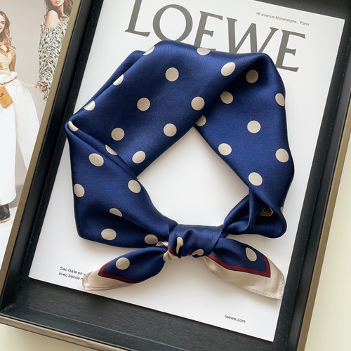 时尚百搭波点真丝小方巾