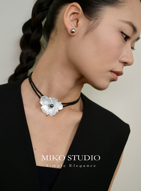 冬季新款白贝母镶嵌海水大溪地珍珠银项链女黑玛瑙颈链choker时尚