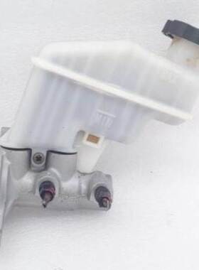 58510-2T100,‎585102T100 适用‎KIA OPTIMA K5 刹车总泵