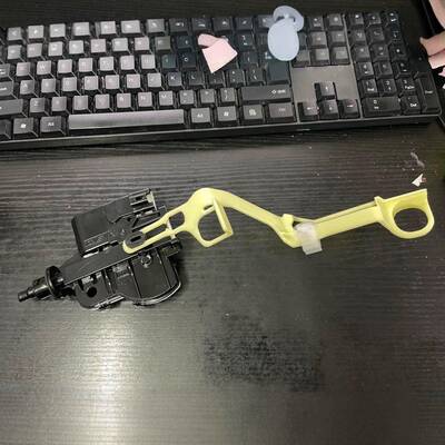 77030-06040适用于丰田凯美瑞油箱盖锁机带电机的燃油加注口盖锁