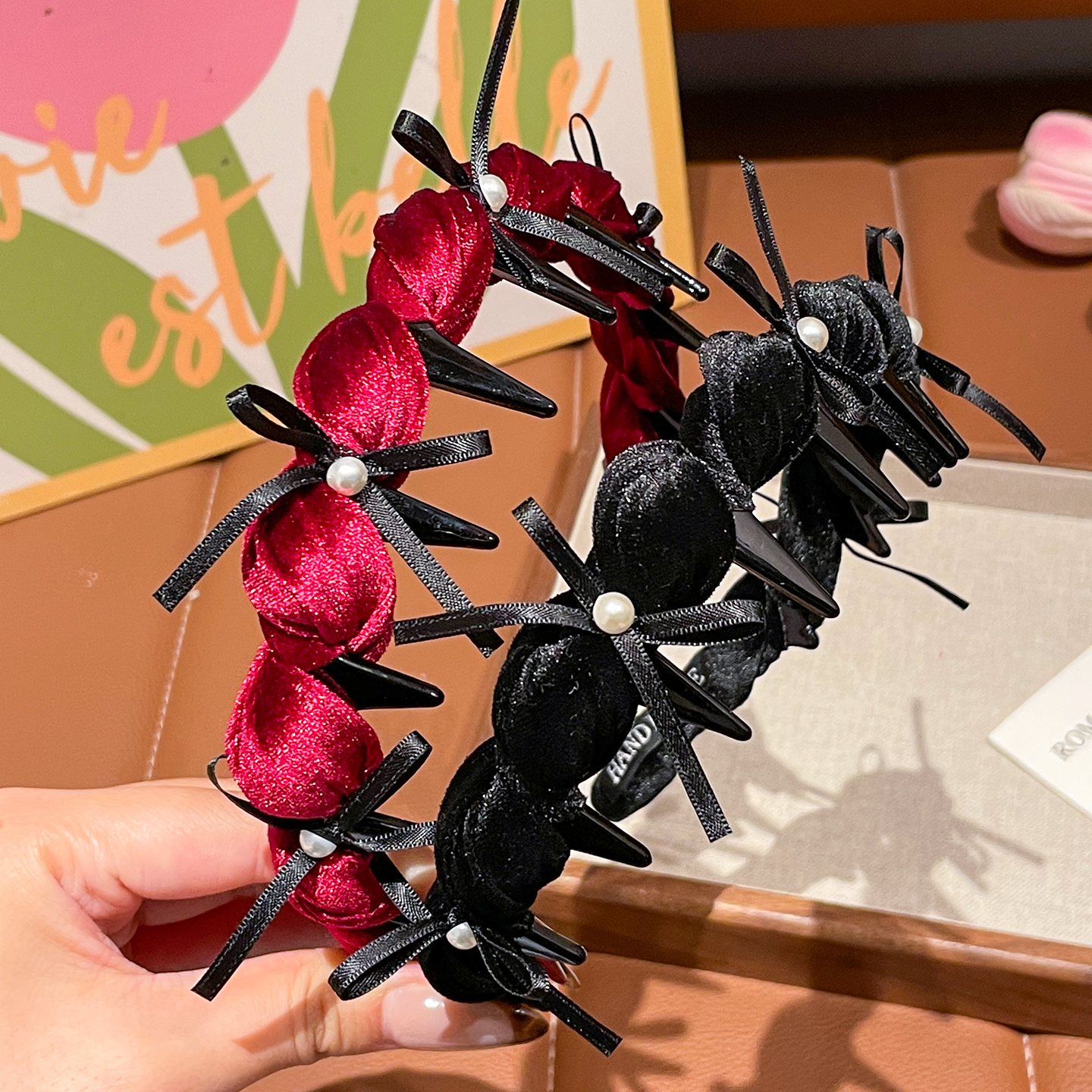 轻奢珍珠蝴蝶结丝绒发箍女2025新款防滑小女孩高级感气质头箍发卡