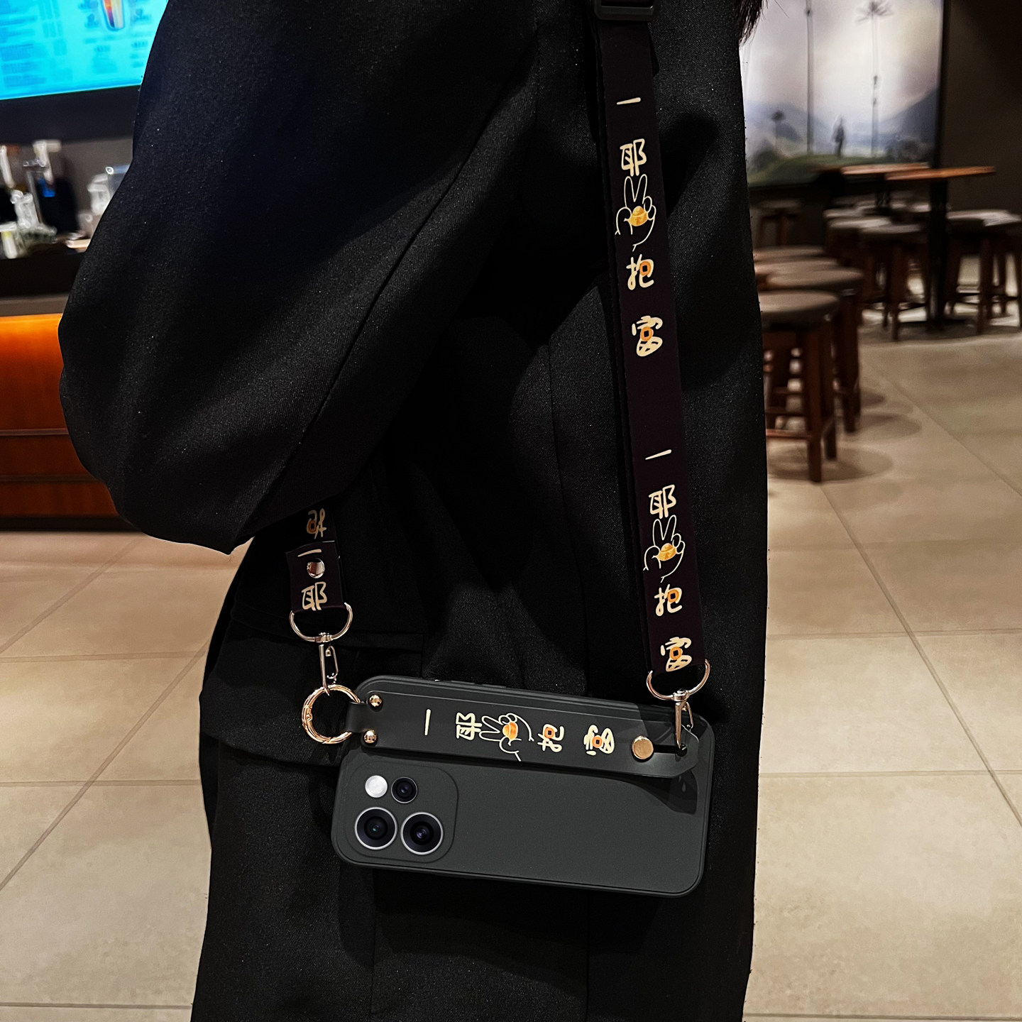 适用reno15系列可斜挎绳腕带软壳