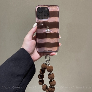秋冬复古藕粉棕条纹土星苹果16pro手机壳iPhone15promax毛球手链14pro女13高级感16promax新款15pro腕带12/14