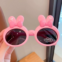 Розовая галстук-бабочка, кролик