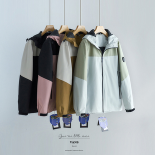 渠道好货 户外山系宽松大口袋防风防水连帽冲锋衣夹克 男女情侣款