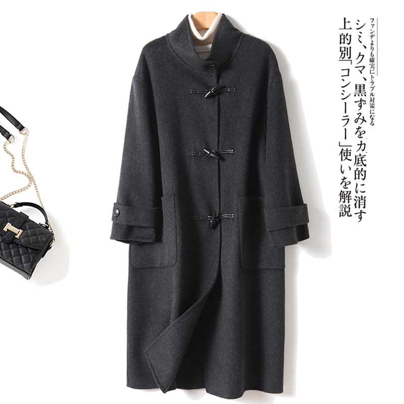 中长款牛角扣毛呢外套