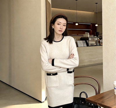 2025年新款法式气质针织连衣裙女秋冬高级感小个子内搭打底毛衣裙