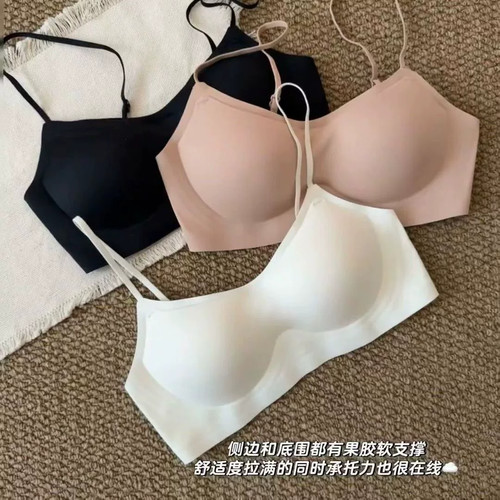 外扩漫画细肩带低领口背心式隐形