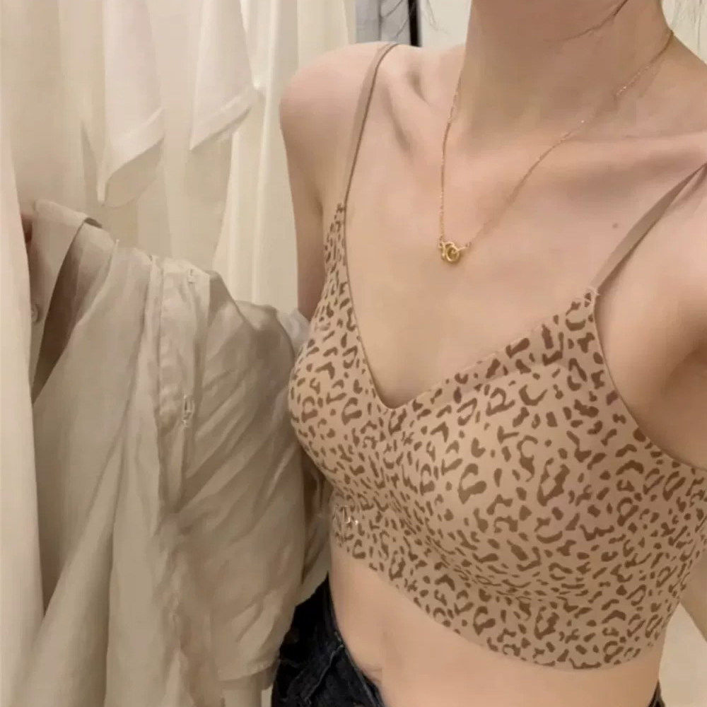 无钢圈女无痕美背收副乳聚拢显大