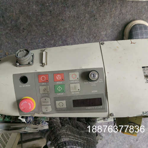 三菱机器人控制器 CR2B-574-S11  配件出，货场压议价