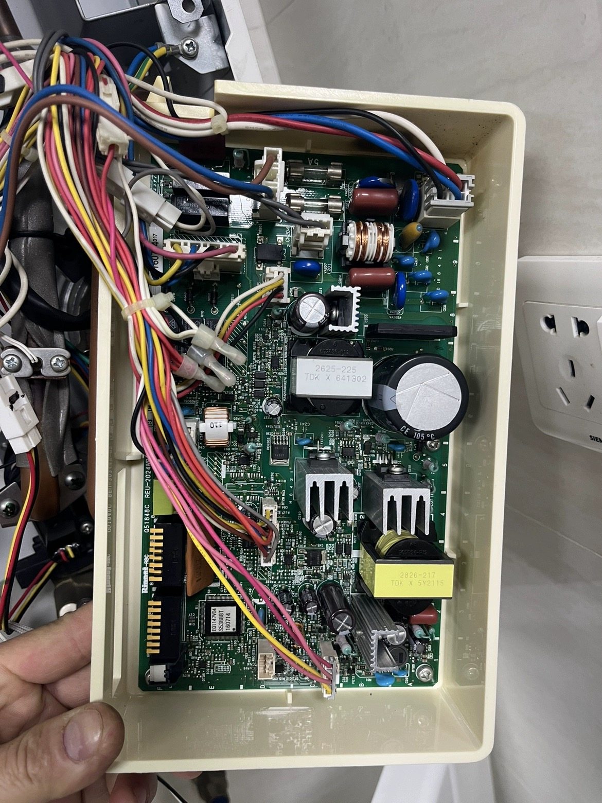 林内燃气热水器电脑板REU-2024WP-RS林内主板Q51848C电路板