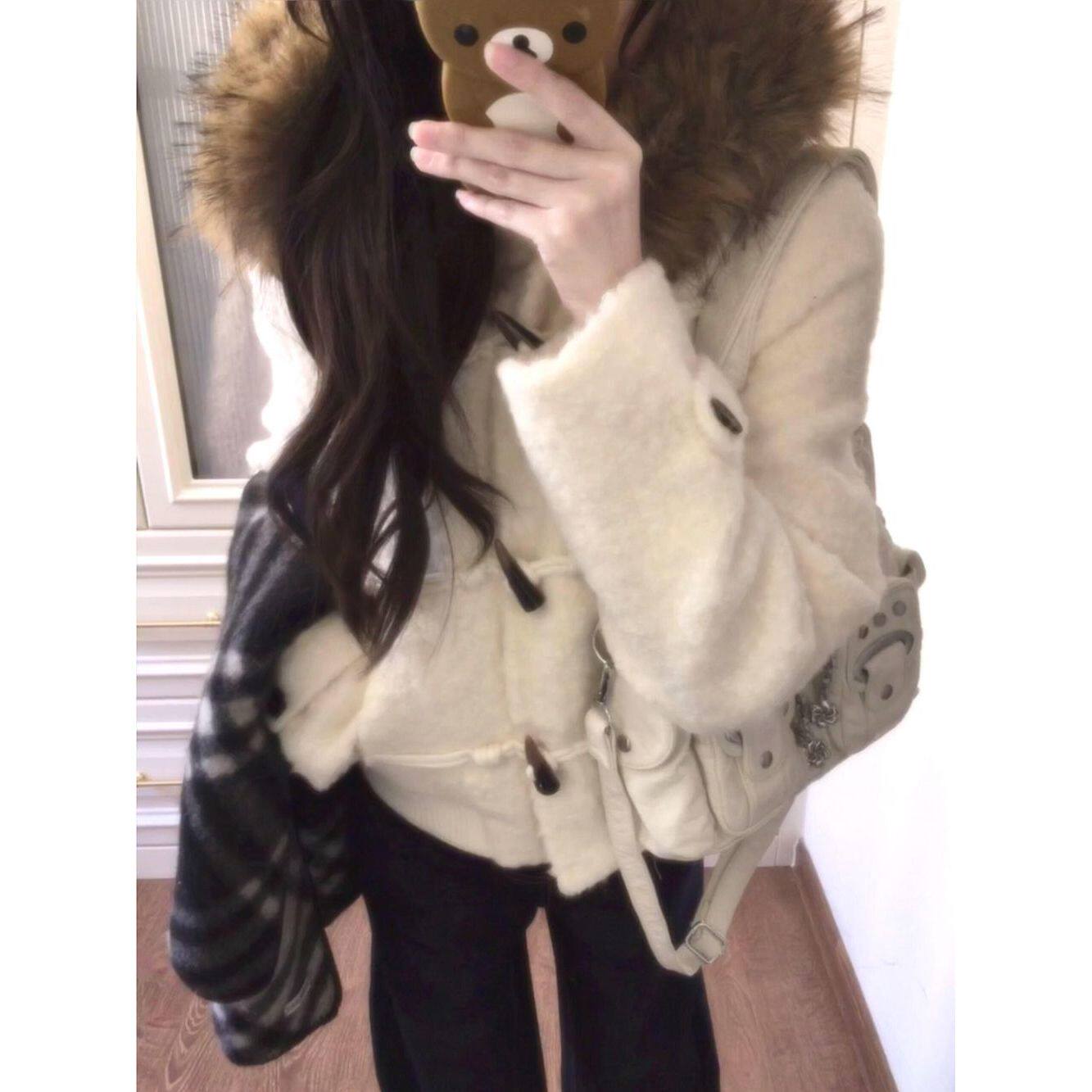 秋冬韩版牛角扣毛领连帽外套女新款小众高级设计感气质毛呢短上衣