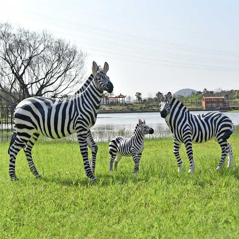 户外公园林仿真斑马玻璃钢雕塑景观动物园景区草坪园林装饰大摆件