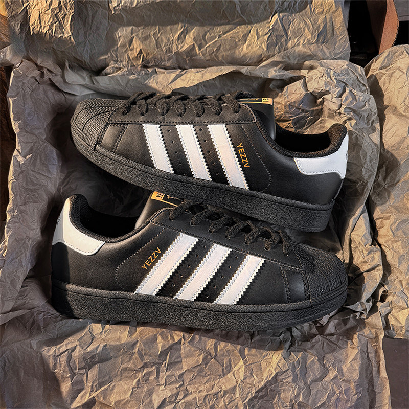 经典黑色贝壳头情侣鞋春季新款2026增高运动时尚潮流厚底休闲板鞋