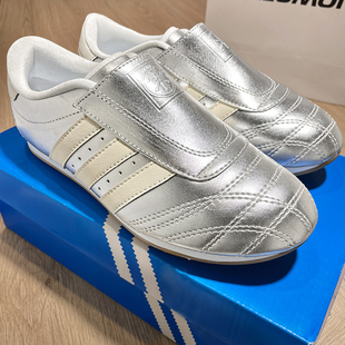 薄底跆拳道女款德训鞋银色2026新款秋季运动休闲时尚ins训练板鞋