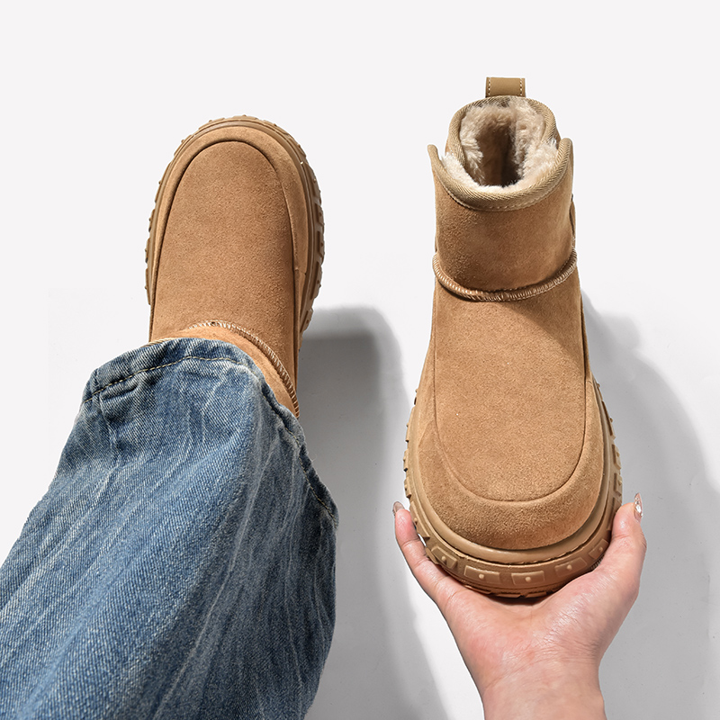 雪地靴男女冬季加绒加厚保暖皮毛一体防滑短筒轮胎底抗寒东北棉鞋