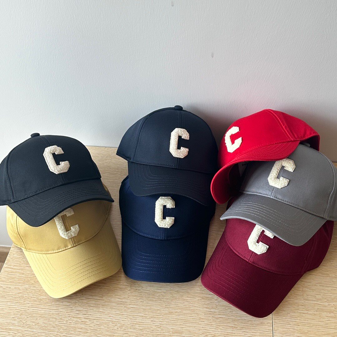 高品质C字母棒球帽闭睛入