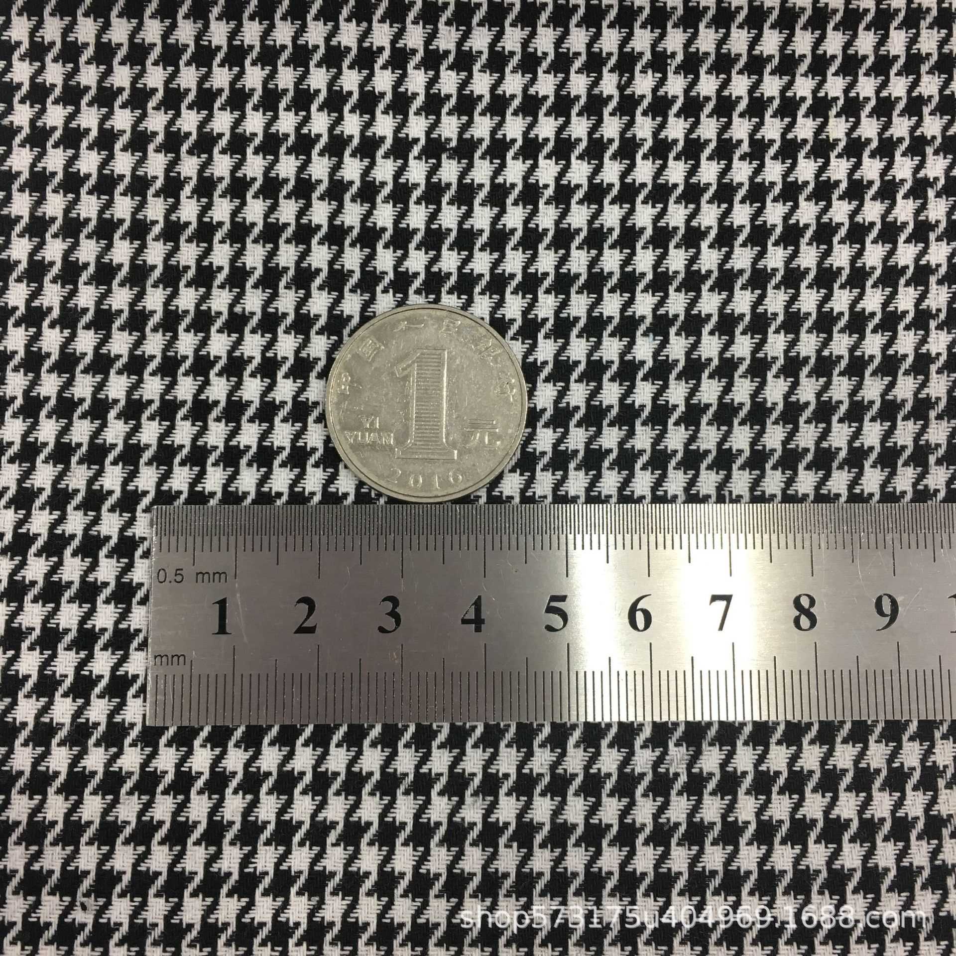 新款直销现货供应 黑白千鸟格梭织面料 涤棉色织  西装马甲 鞋帽