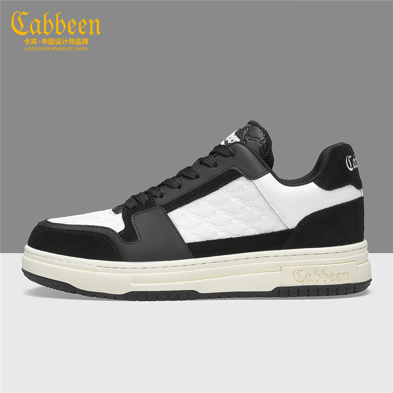Cabbeen/卡宾拼色印压C标板鞋