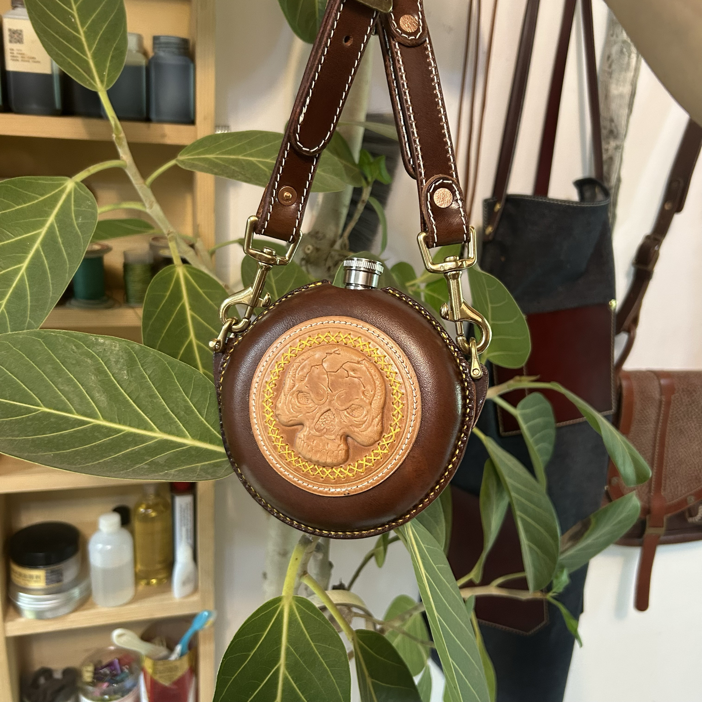 Behfxy帛雲 便携纯铜挂扣酒壶手工植揉牛皮复古不锈钢酒瓶礼物男