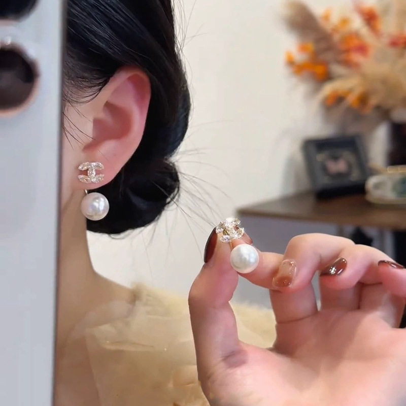 小香风双C珍珠耳环女独特漂亮轻奢耳钉精致耳坠925银针高级感耳饰