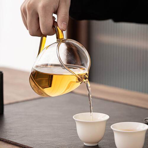 新款直销日式企鹅玻璃公道杯家用加厚耐热透明大号公道杯茶海功夫