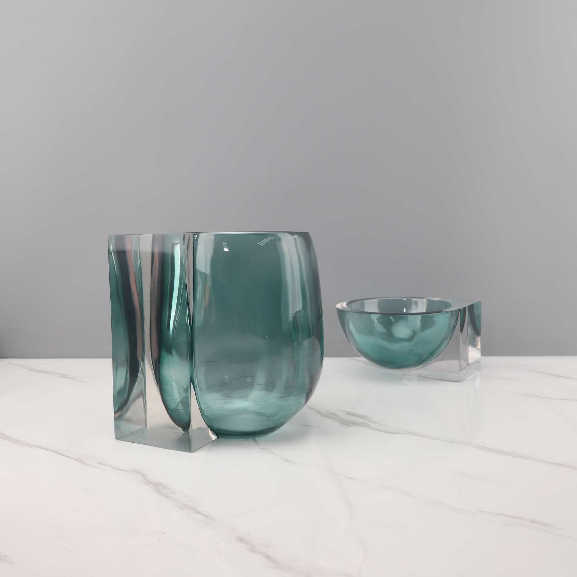 新款直销现代创意简约树脂花器摆件设样板房间客厅茶几电视柜家居