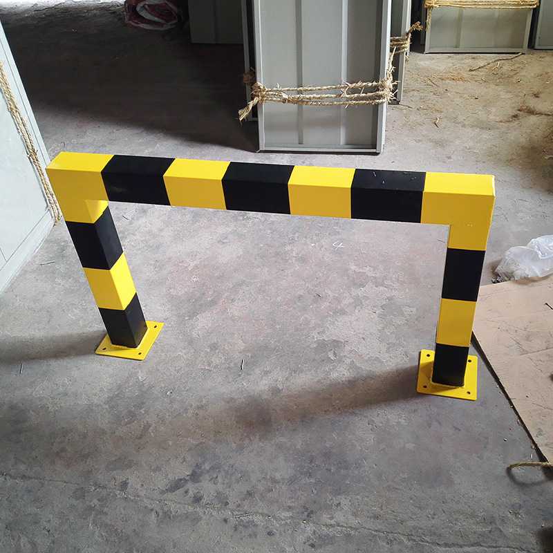 新款直销U型钢管阻车挡车器m型防撞护栏道路停车桩厂房防护栏杆停
