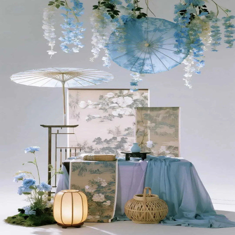中式唯美蓝色梦境美陈悬空油纸伞紫藤花橱窗美陈布置创意设计国风