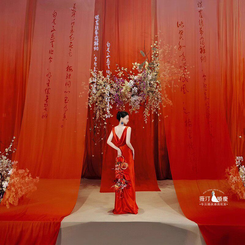 新中式红色婚礼书法纱幔婚庆装饰图片